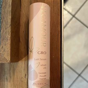 Vegamour lash serum